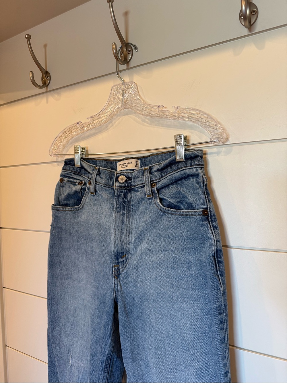 Abercrombie and Fitch 90s Straight Ultra High Rise Size 27/4R - Picture 5 of 8